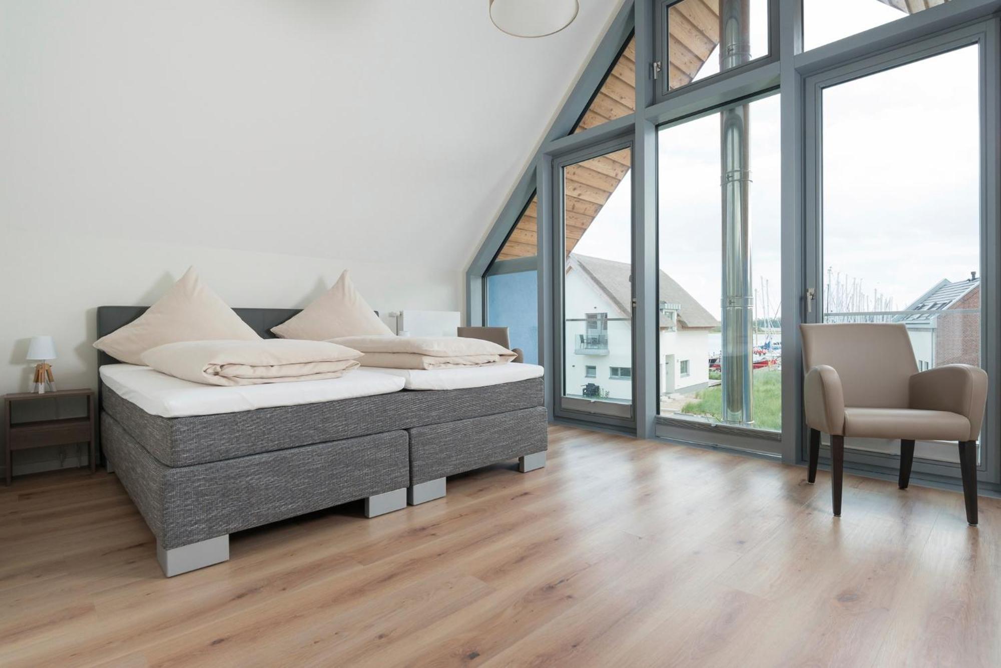 Ostsee - Reetdachhaus Nr 36 "Warder" Im Strand Resort Heiligenhafen Buitenkant foto